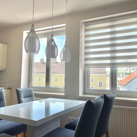 Homely Stay Apartment 2 Sankt Poelten Esterno foto