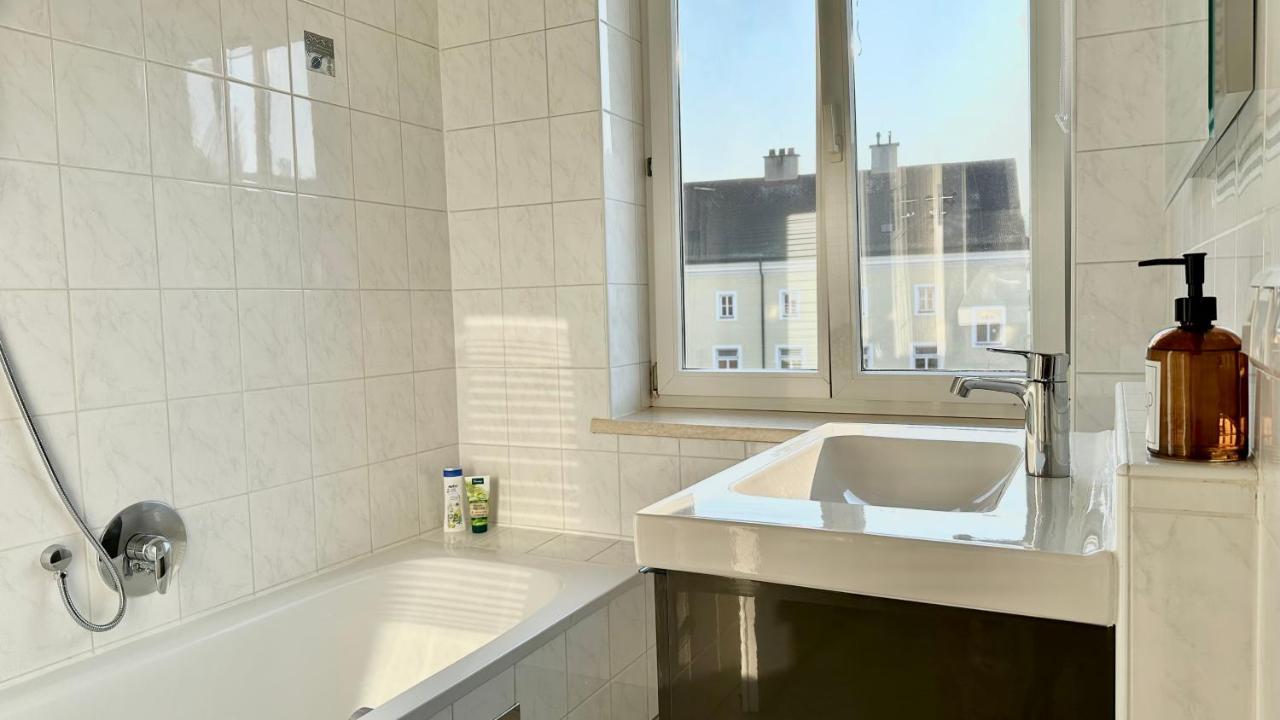 Homely Stay Apartment 2 Sankt Poelten Esterno foto