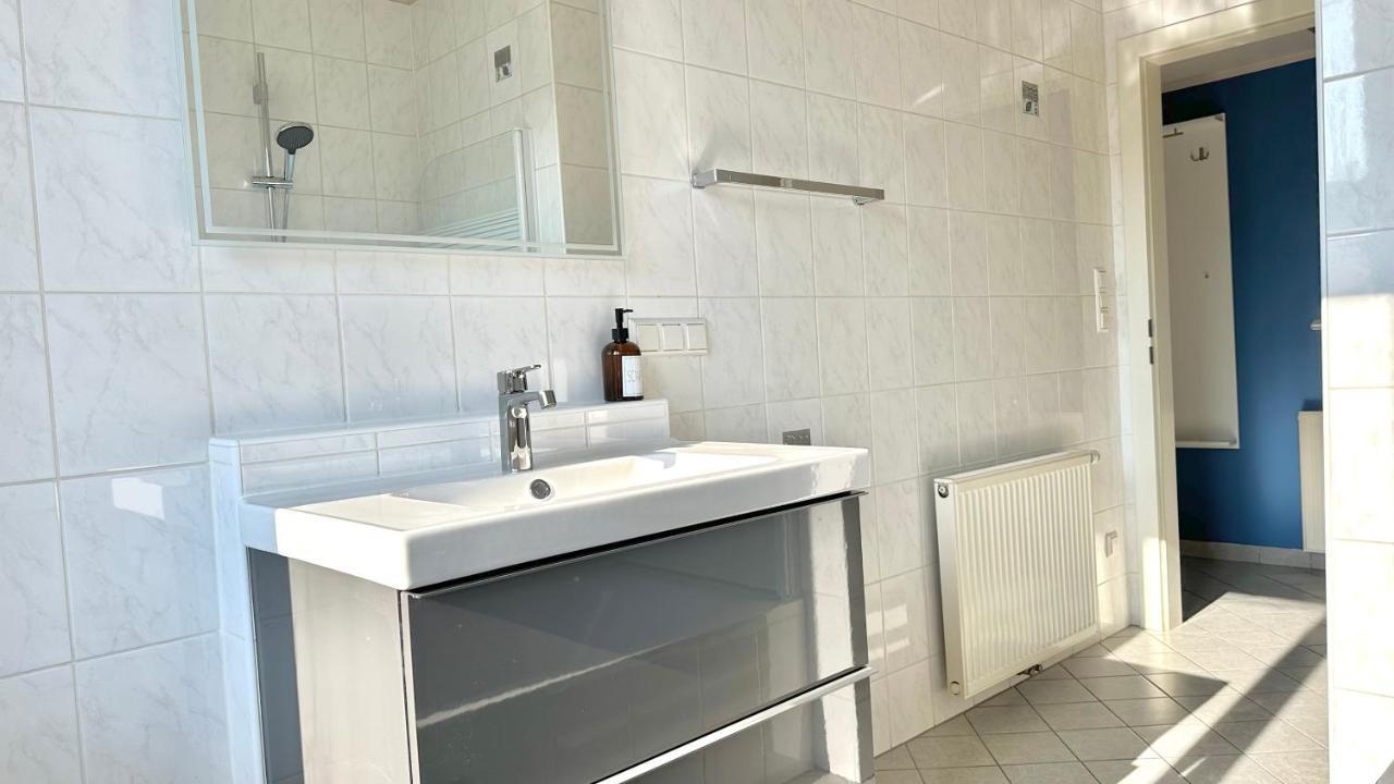 Homely Stay Apartment 2 Sankt Poelten Esterno foto