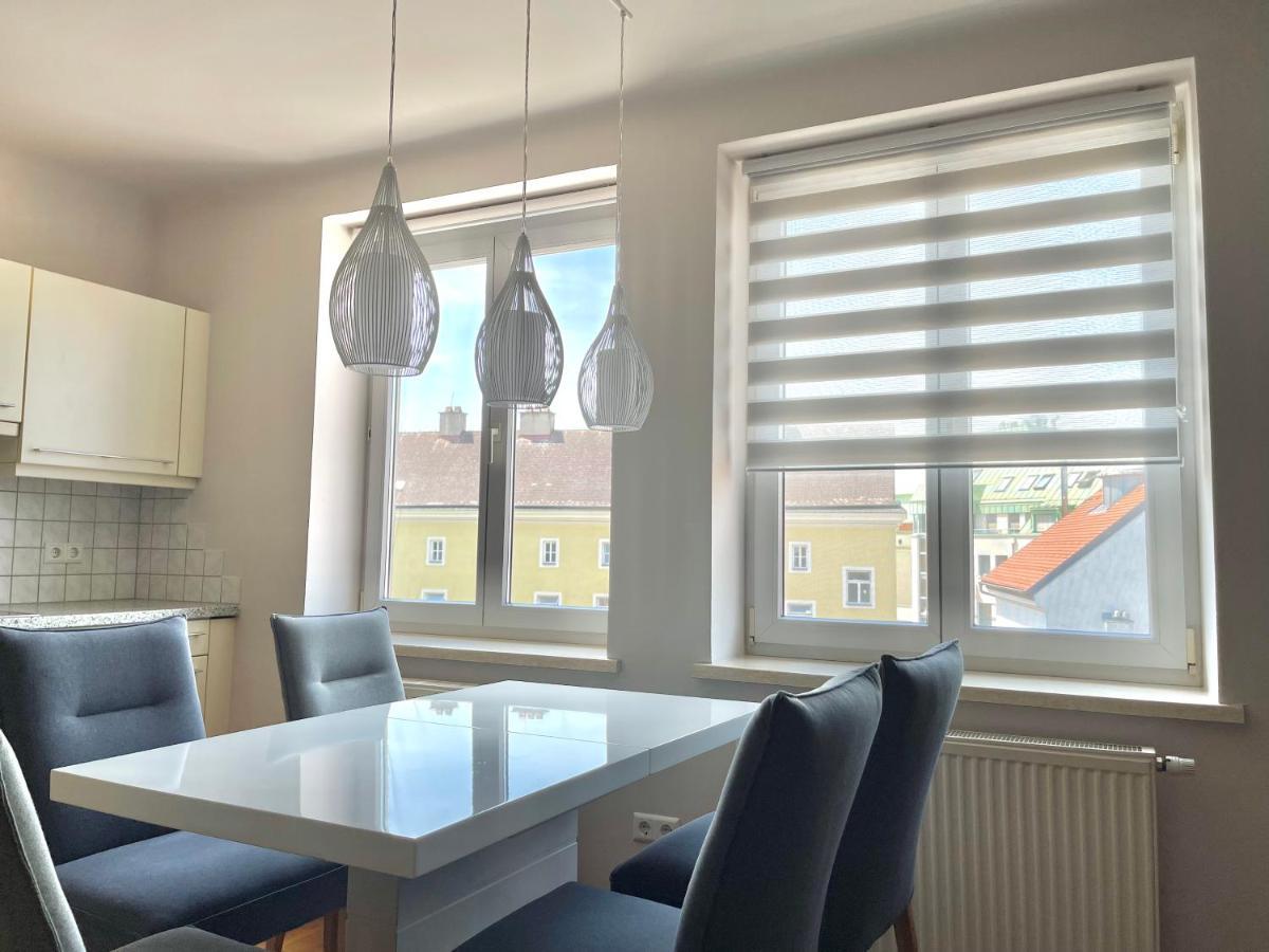 Homely Stay Apartment 2 Sankt Poelten Esterno foto